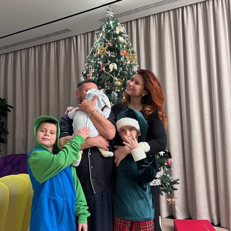 Монатік втретє став батьком: перше фото малюка